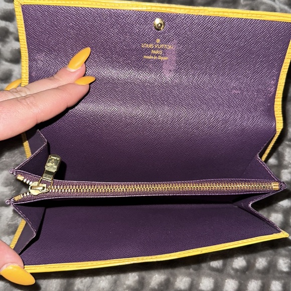 LV EPI WALLET YELLOW - Picture 8 of 8